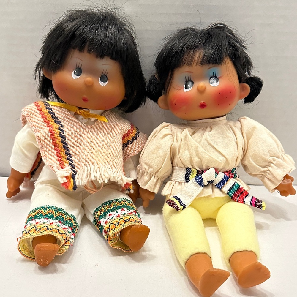 Charming Mexican Twin Dolls with Colorful Outfits